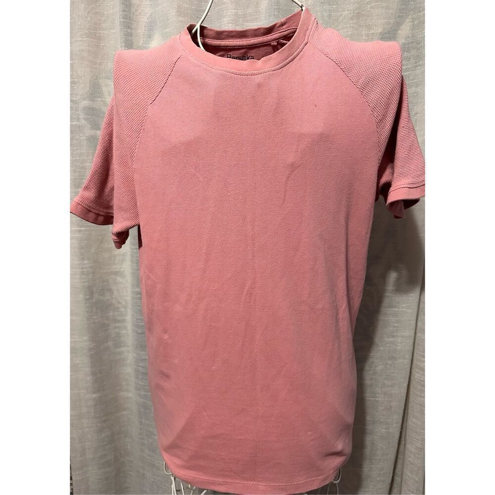 Nice men Bershka T shirt size small pink colored